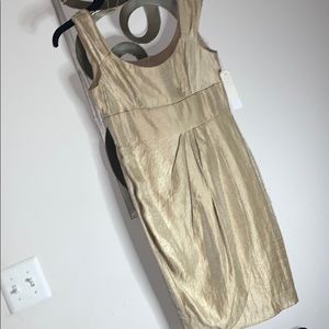 London style gold sleeveless dress